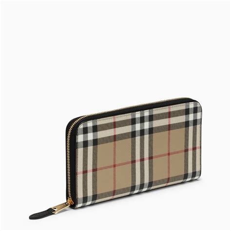 Burberry zipper wallet